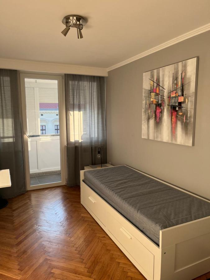 Apartman Loft 72 Славонски брод Екстериор снимка